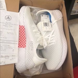 Adidas Deerupt size 7Y=8.5-9 woman size